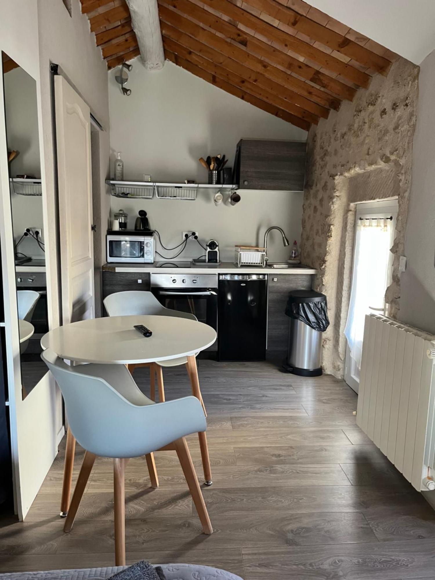 Petit Studio Le Pigeonnier A 5 Mn De Lourmarin Puyvert Екстер'єр фото