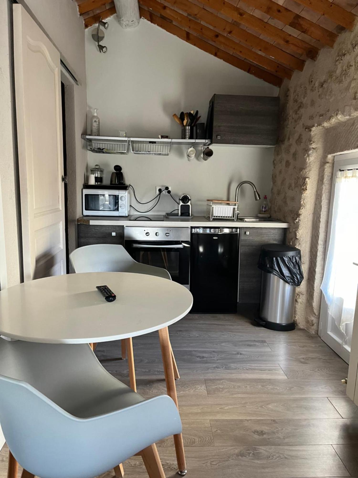 Petit Studio Le Pigeonnier A 5 Mn De Lourmarin Puyvert Екстер'єр фото